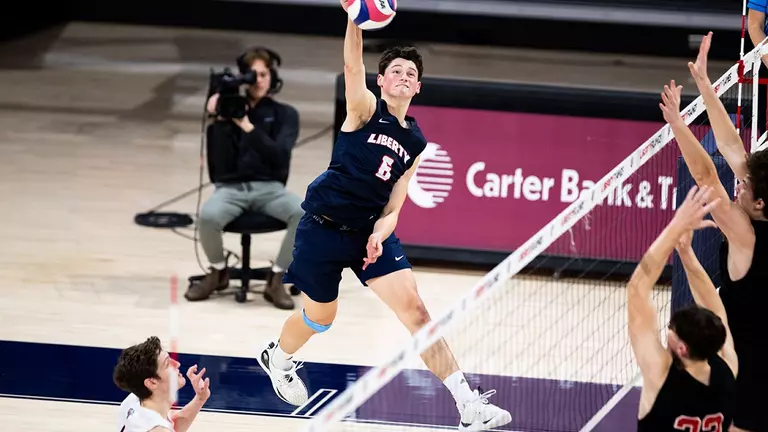 Men’s volleyball falls to Virginia in semifinals of ECVA South Championships at JMU