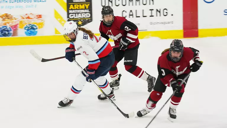 Lady Flames surge past UMass 6-2 by netting three third-period goals
