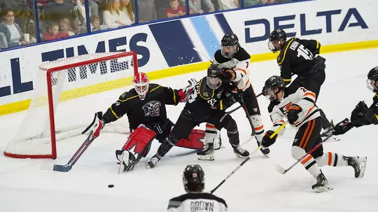 Konrad Kausch saves Jamestown rush