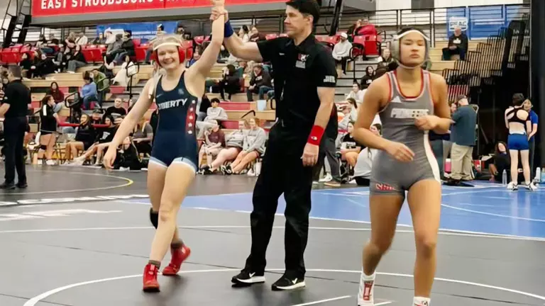Lady Flames wrestlers challenge NCAA, NAIA opponents in Patriot Duals