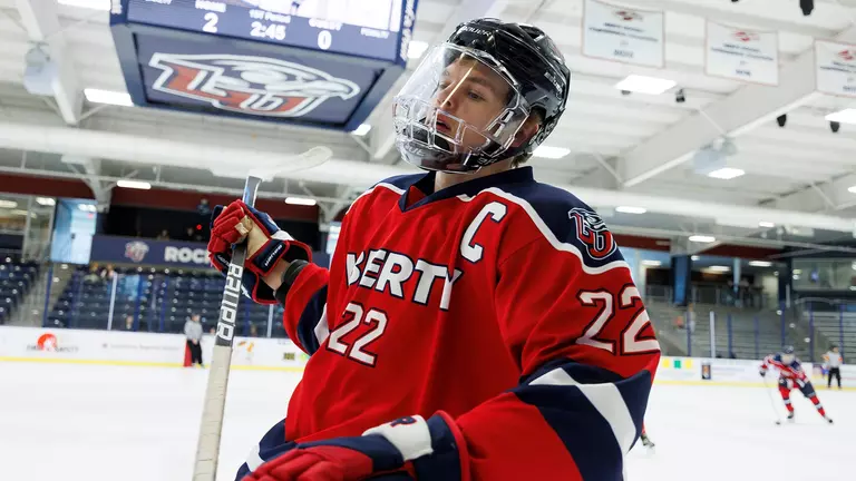 DII Flames honor seniors before besting Rowan, clinching autobid to March 14-18 nationals