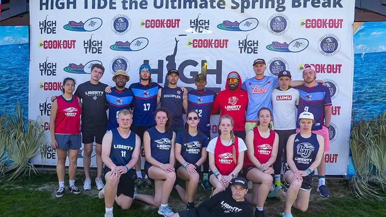 Ultimate players join forces to help Disc-iple Sports run High Tide Tournament over Spring Break
