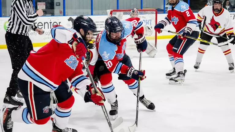 DIII Flames narrowly miss advancing to AAU Final Four in Florida