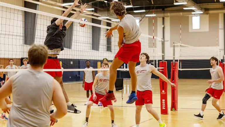Flames DI men’s volleyball team off to 2-1 start at NCVF Nationals in Phoenix