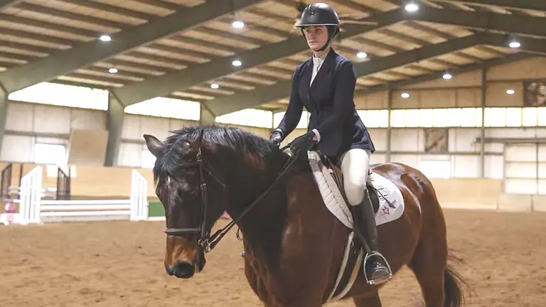 Hunt Seat equestrian qualifies as a team for Zone 4 finals, also advancing six individual riders