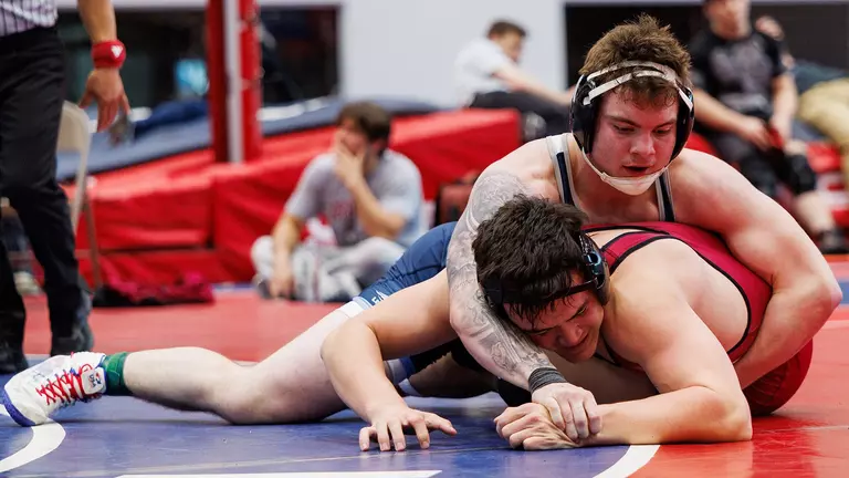 Men’s wrestlers battle adversity, finish fifth at NCWA Grand Nationals