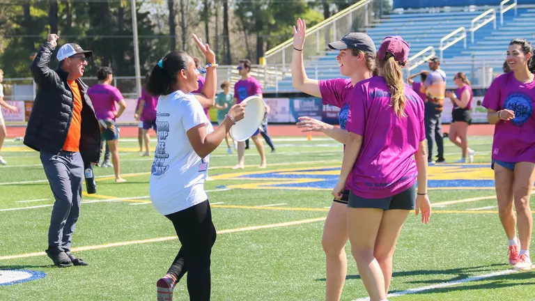 Men’s and women’s ultimate teams compete and serve together over spring break in Myrtle Beach