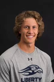 Daniel Mills headshot