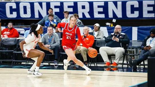 Elisabeth Aegisdottir dribble vs. Sam Houston