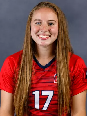 Rebekah Earnest headshot