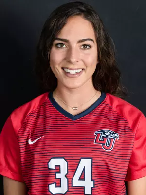 Savannah Holmes headshot