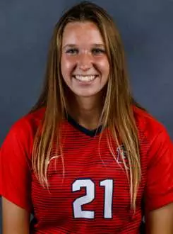 Sonia Meyer headshot