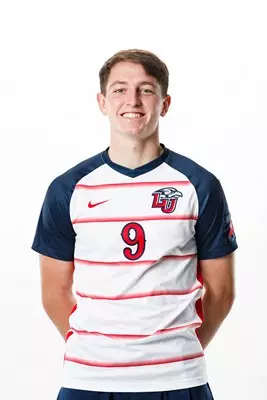 Noah Holmes headshot