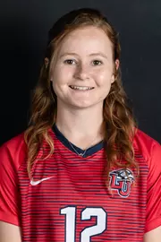 Brenna Warren headshot