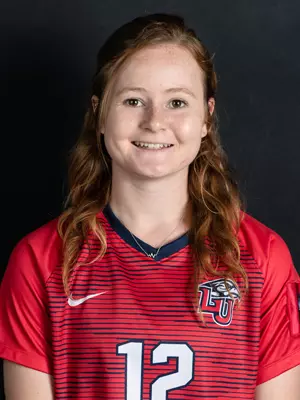 Brenna Warren headshot