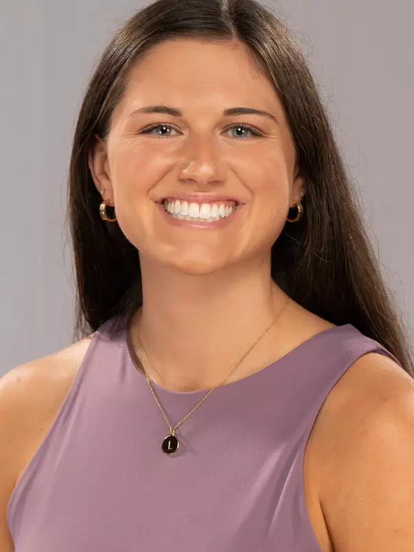 Lauren Deaton headshot