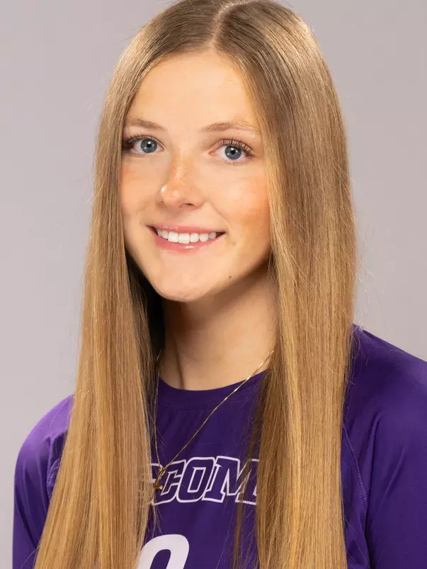 Ella Durham headshot