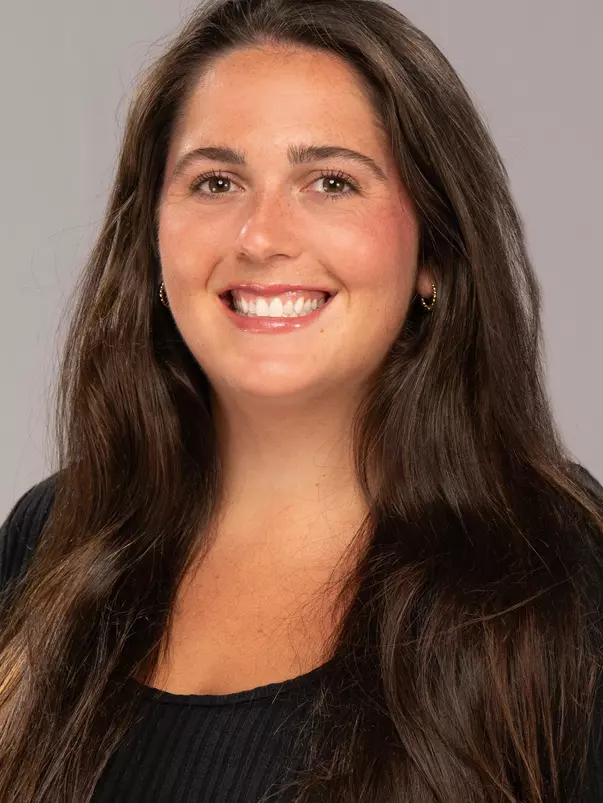 Carly Graham headshot