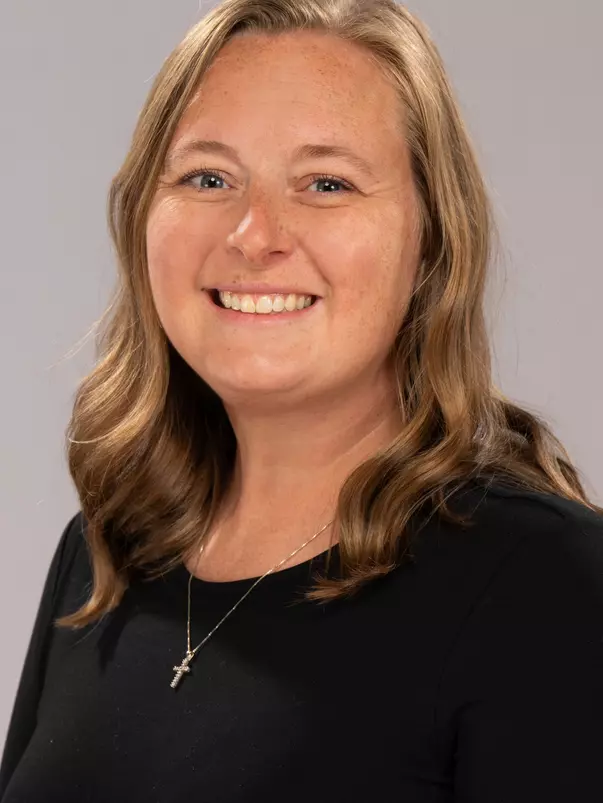 Megan McMurry headshot