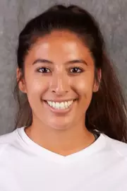 2019 Mackenzie Magaoay Headshot