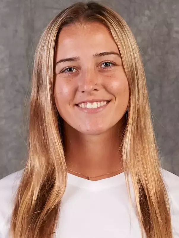 2019 Kaitlin Fregulia Headshot