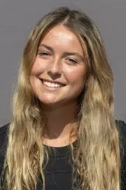Hanna Farnsworth Headshot