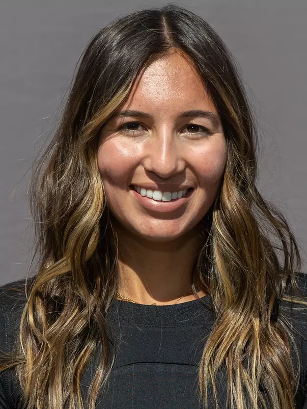 Savannah Lyons Headshot