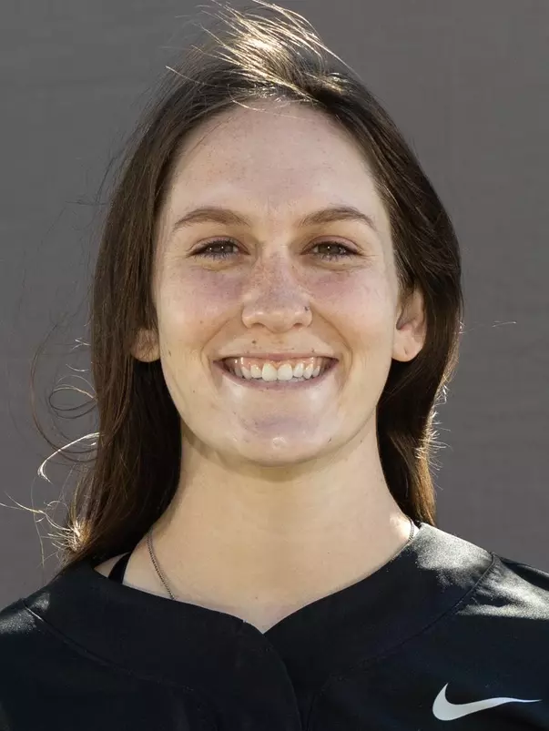 Presley Miraglia Headshot