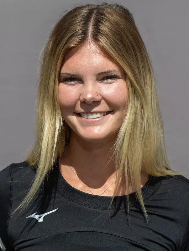 Claire Newlander Headshot