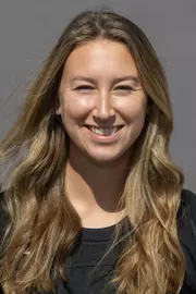 Madison Smeathers Headshot