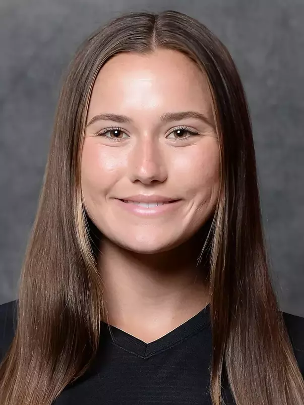 2021 Sophie Jones Headshot