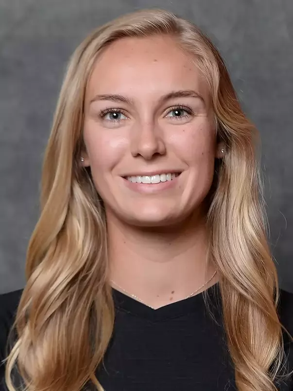 2021 Amanda Meichtry Headshot