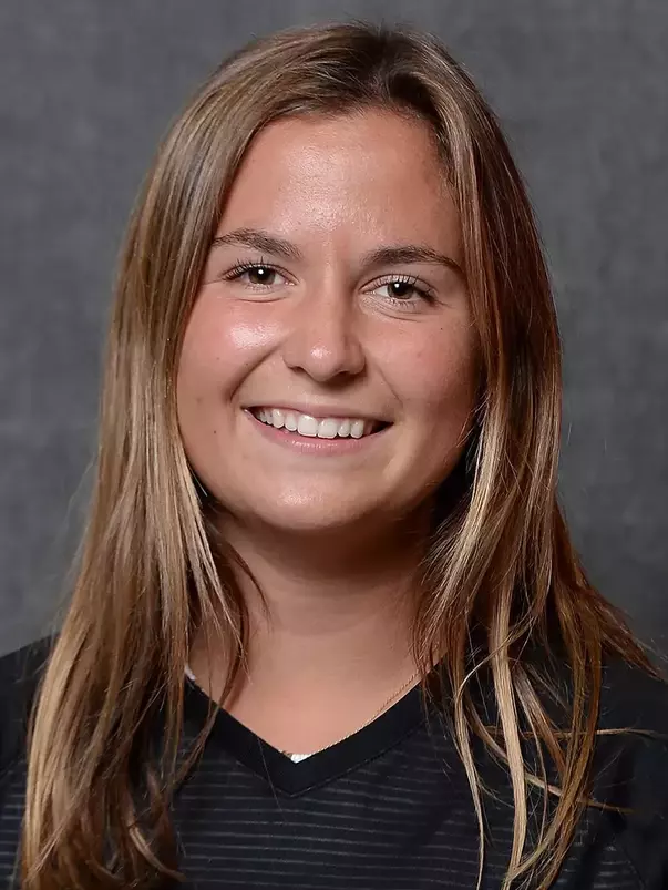 2021 Bella Ternero Headshot