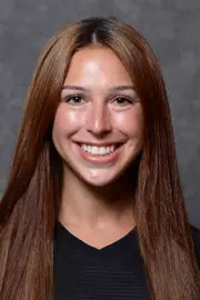 2021 Bella Wakeling Headshot