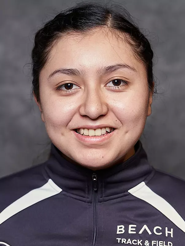 Alejandra Ayala Headshot