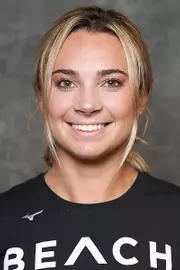 Kenzie Holtz Headshot