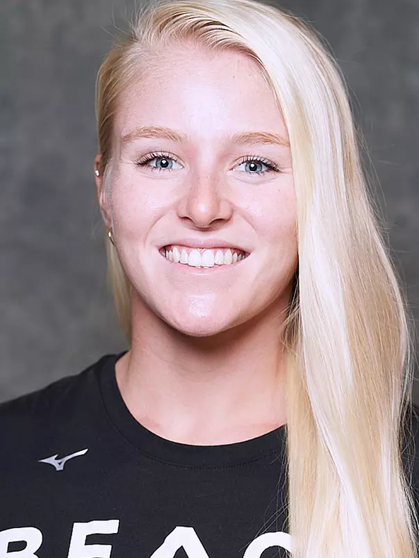 Emily Mattoon Headshot