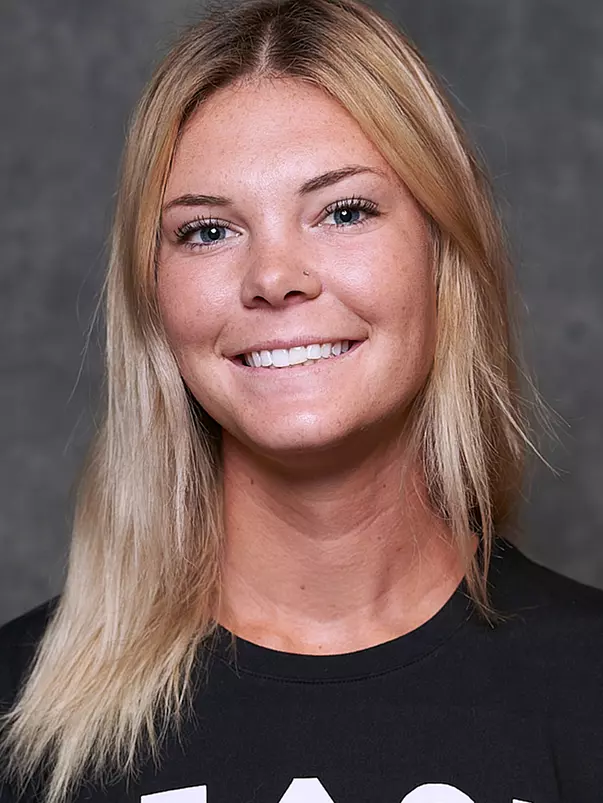 Claire Newlander Headshot