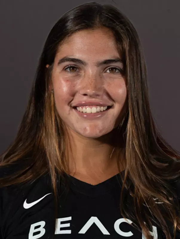 Taylor Hagenah Headshot