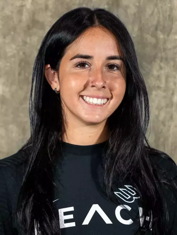 2022Aleea Caceres Headshot