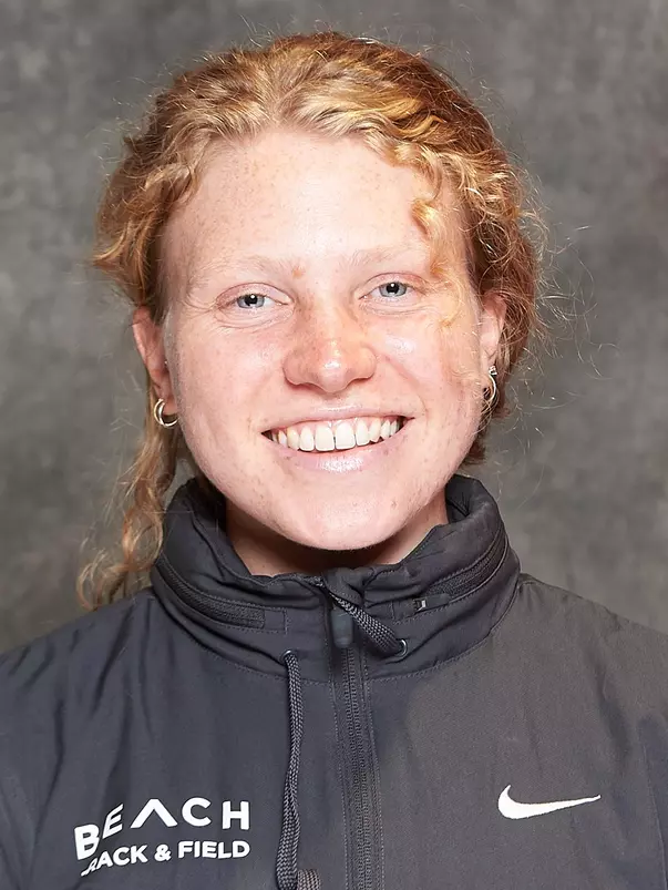 Maggie Bauer Headshot