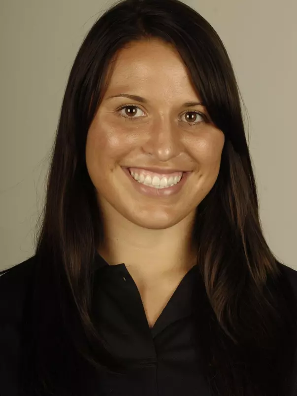 2007 Liz Ramos Headshot