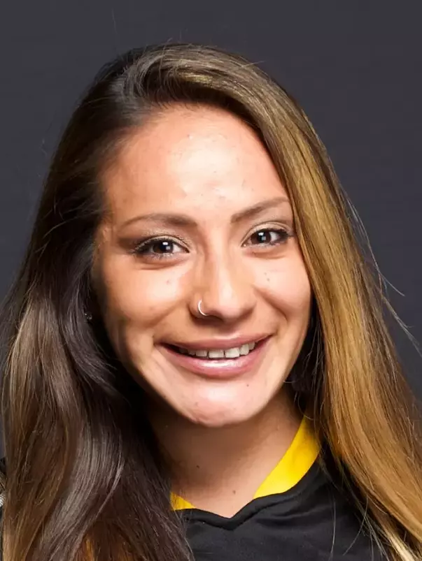 2014 Headshot-Elizabeth Lyons