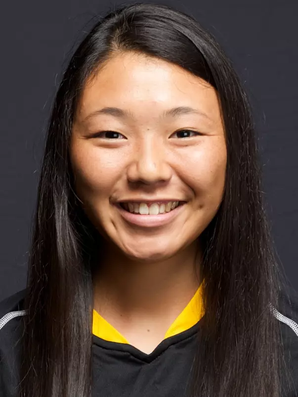 2014 Mimi Akaogi Headshot