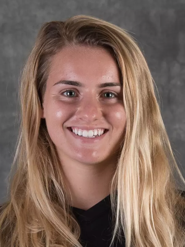 2016 Alyssa Alvarez Headshot