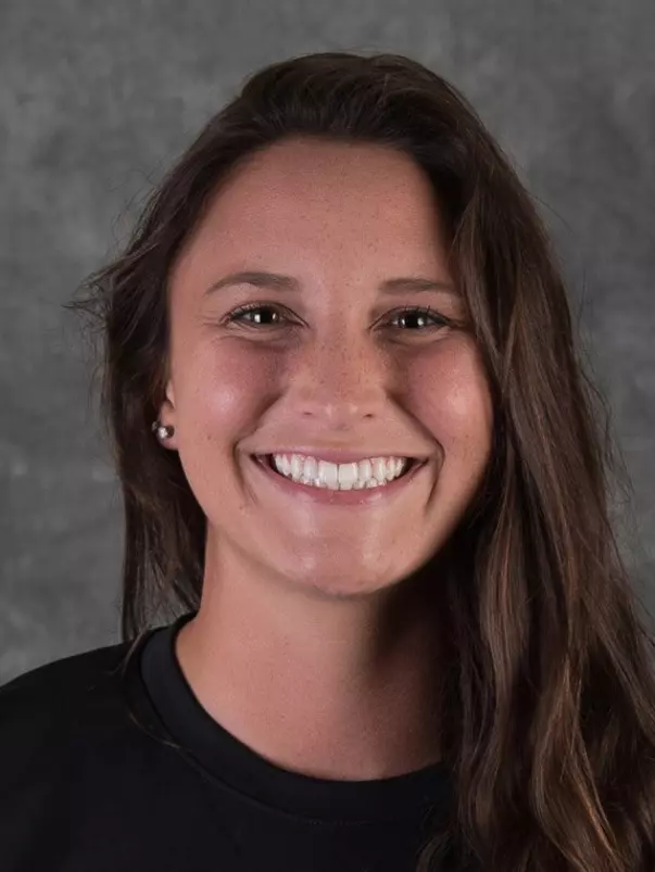 2016 Alexis Aviles Headshot