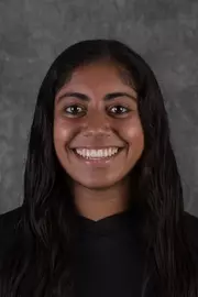 2016 Hannah DeSilva Headshot