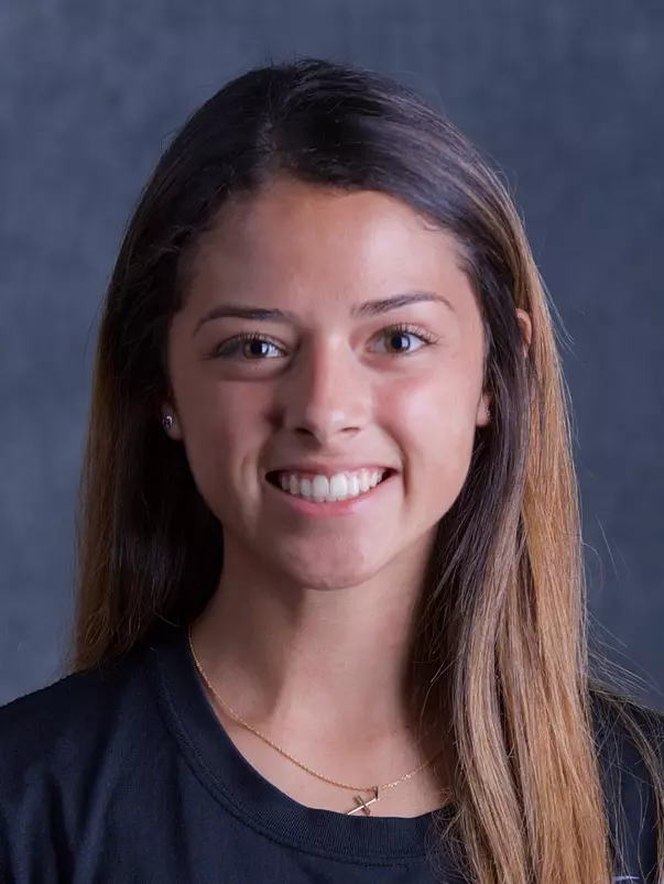 2017 Ayanna Robles Headshot