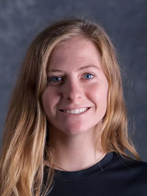 2017 Ashley Seymour Headshot