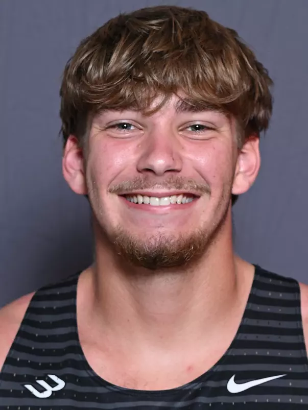 2025 Tyler Knowles Headshot